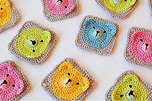 Dadas place teddy bear granny square