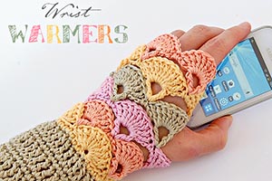 Crochet wrist warmers free pattern