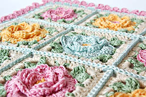 Beautiful flowery granny square