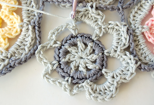 Beautiful crochet free step by step tutorial