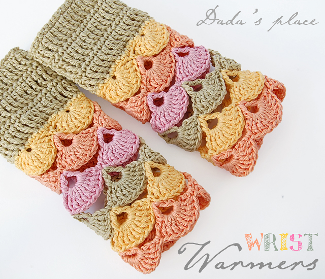 Beautiful crochet wrist warmers free pattern