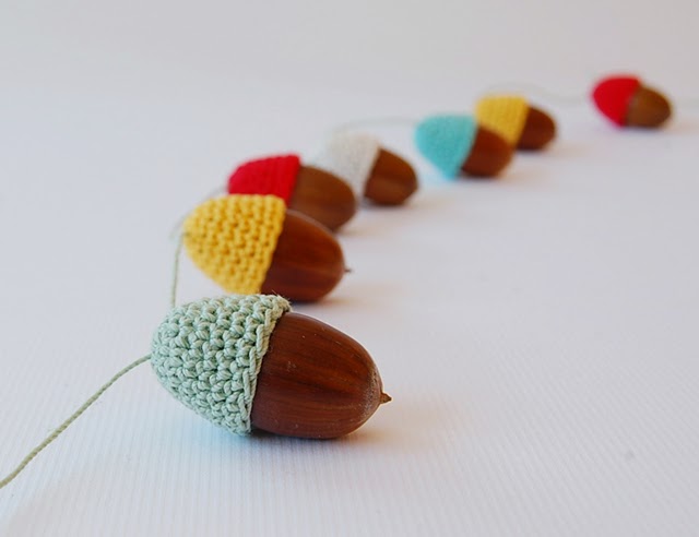 Crochet acorn