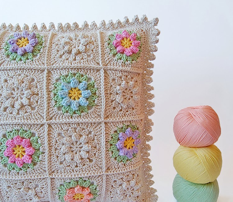 Crochet cushion free photo step by step tutorial