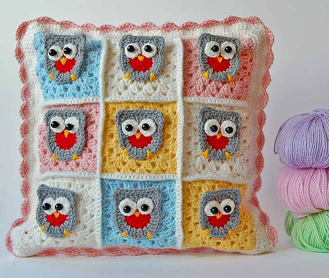 Crochet owl cushion free pattern