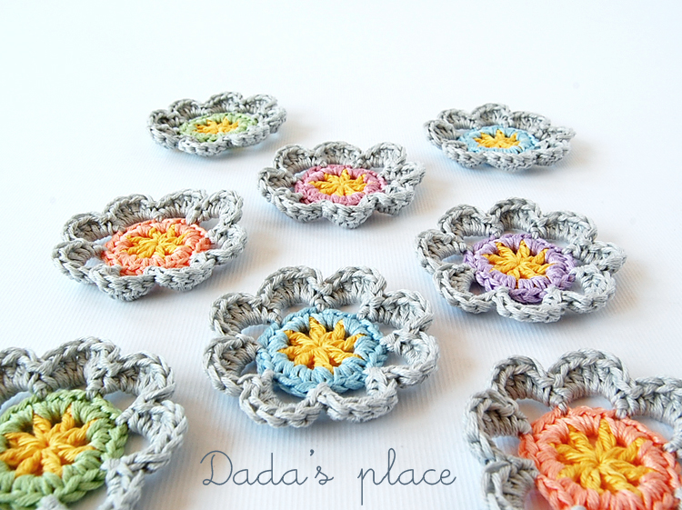 Dadas place crochet flowers