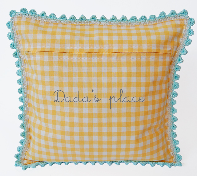 Dadas place crochet pillow pattern