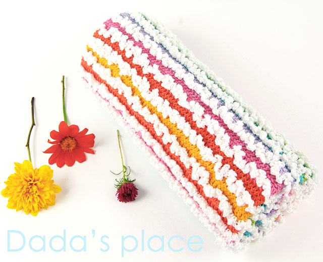 Dadas place crochet ruffle blanket