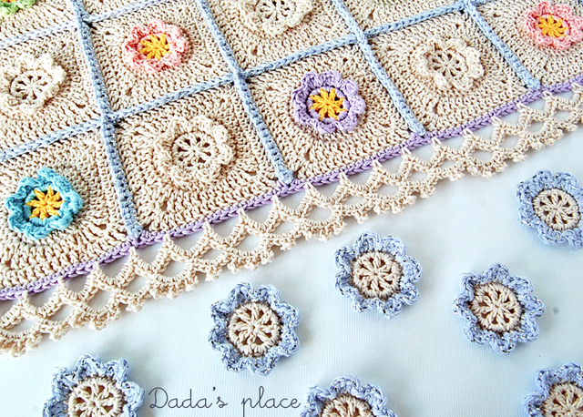 Dadas place flowery crochet blanket