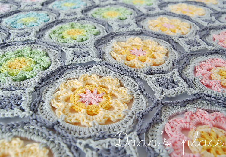 Dadas place flowery crochet shawl