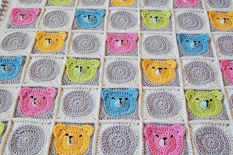 Dadas place teddy bear crochet baby blanket