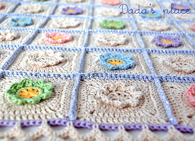 Flowery crochet baby blanket