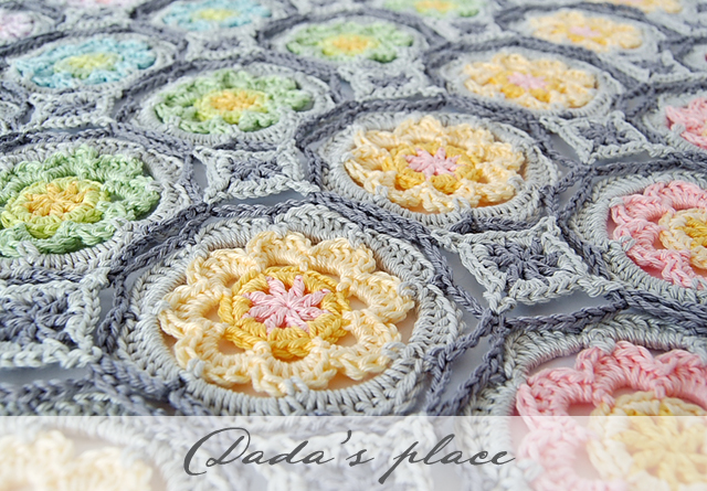 Flowery crochet scarf free tutorial