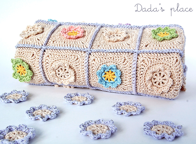 Little flowers crochet blanket