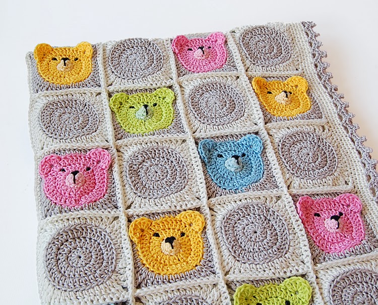 Teddy bear crochet baby blanket