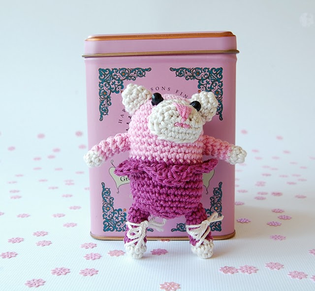 Amigurumi balerina