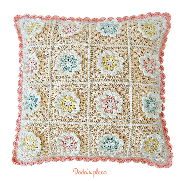 Crochet flower pillow pattern