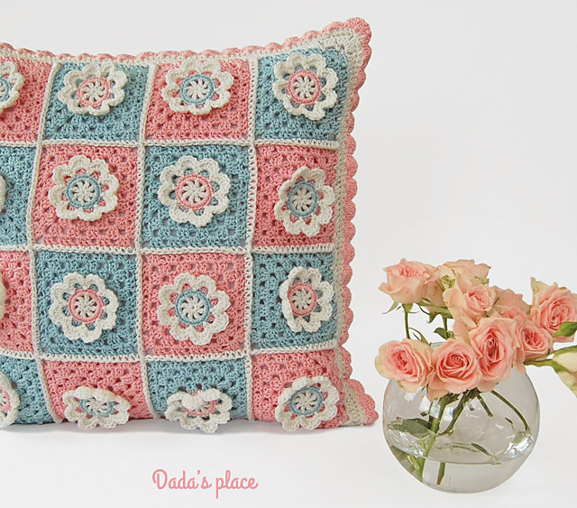 Flower granny square pillow pattern